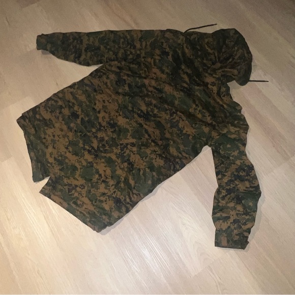 Zara pixelated camo parka - Picture 5 of 5